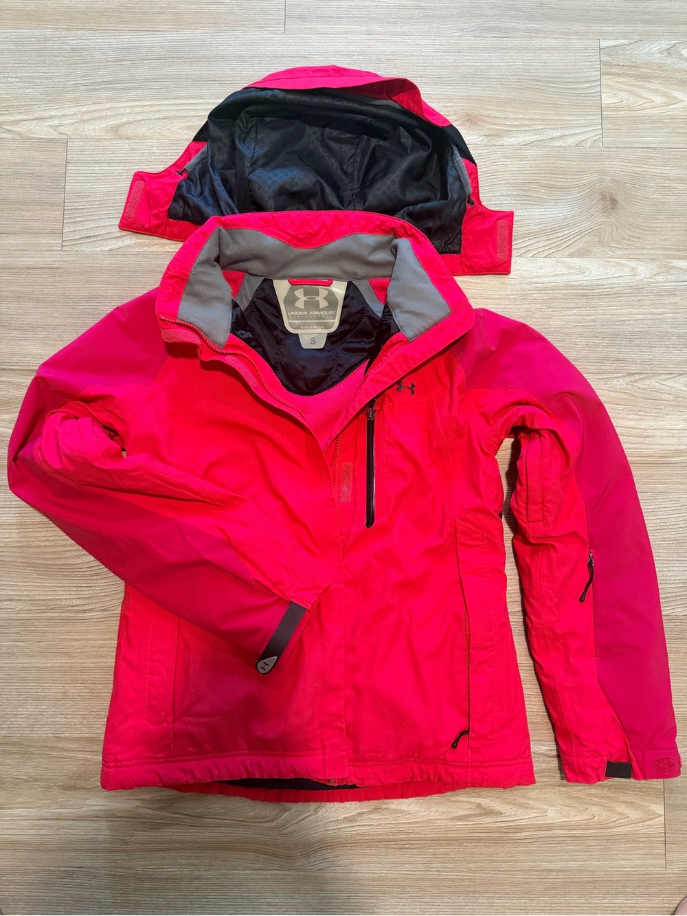 Under Armour Women's Bright Pink Ski Jacket with Detachable Hood